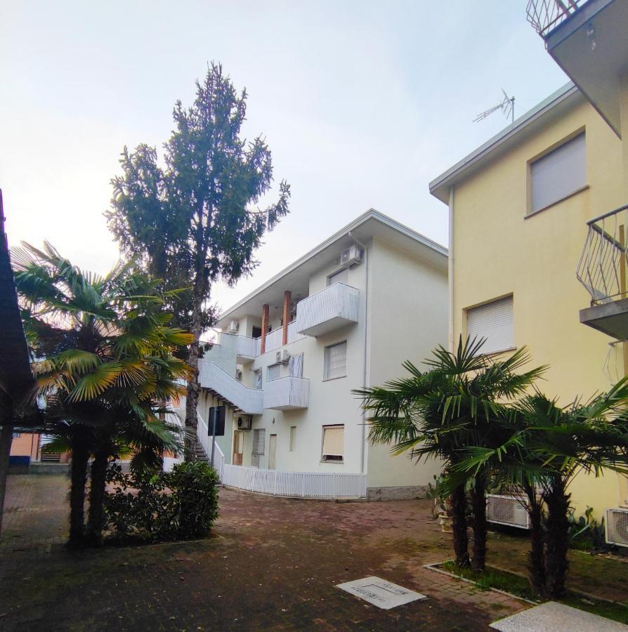 Residence Stella Polare Bibione Exteriör bild